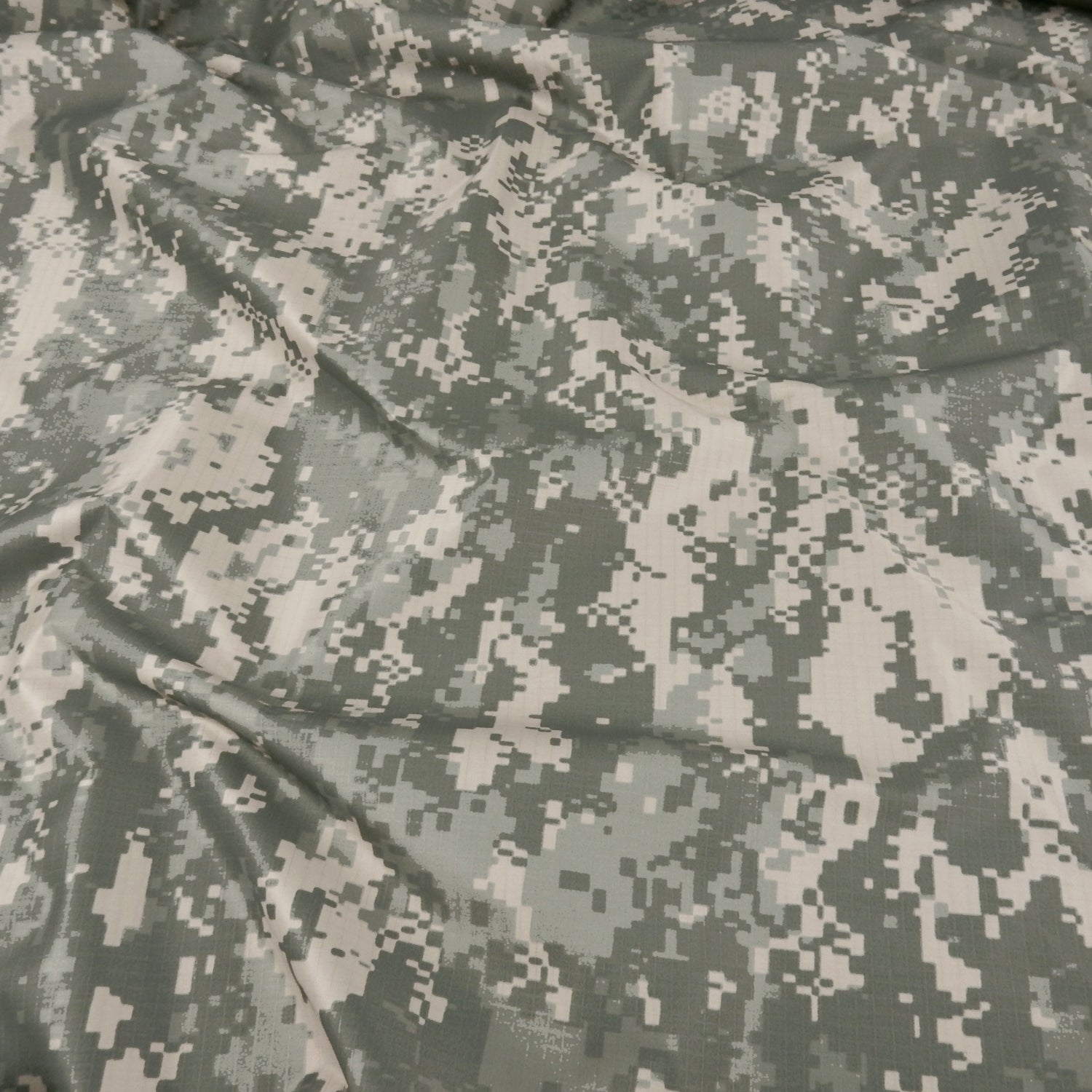U.S. Army Waterproof Nylon Ripstop Digital Camouflage Fabrice 320-Green
