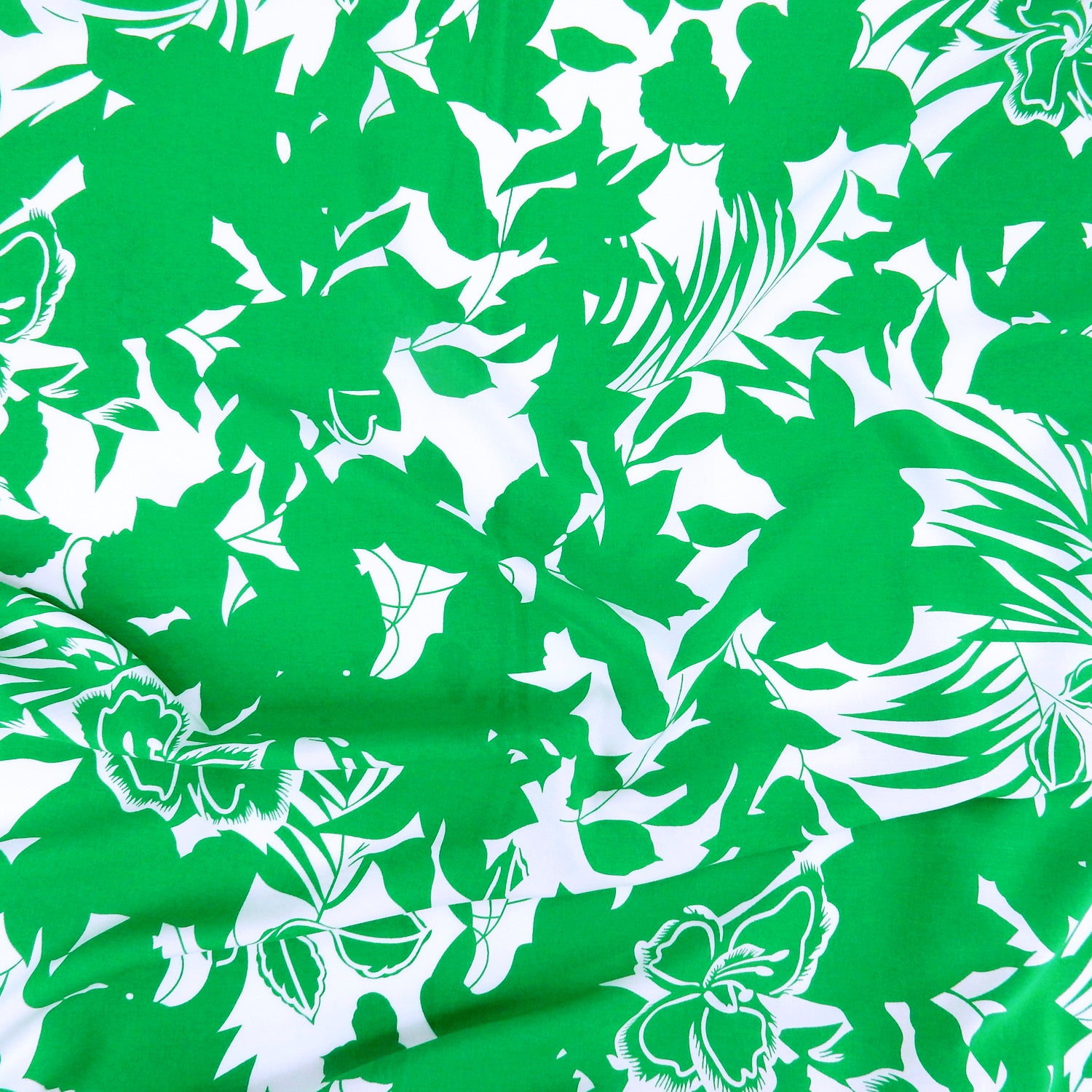 Tropical Palm Leaf Premium 100% Rayon Challis Fabric CLF1-857 Green & White