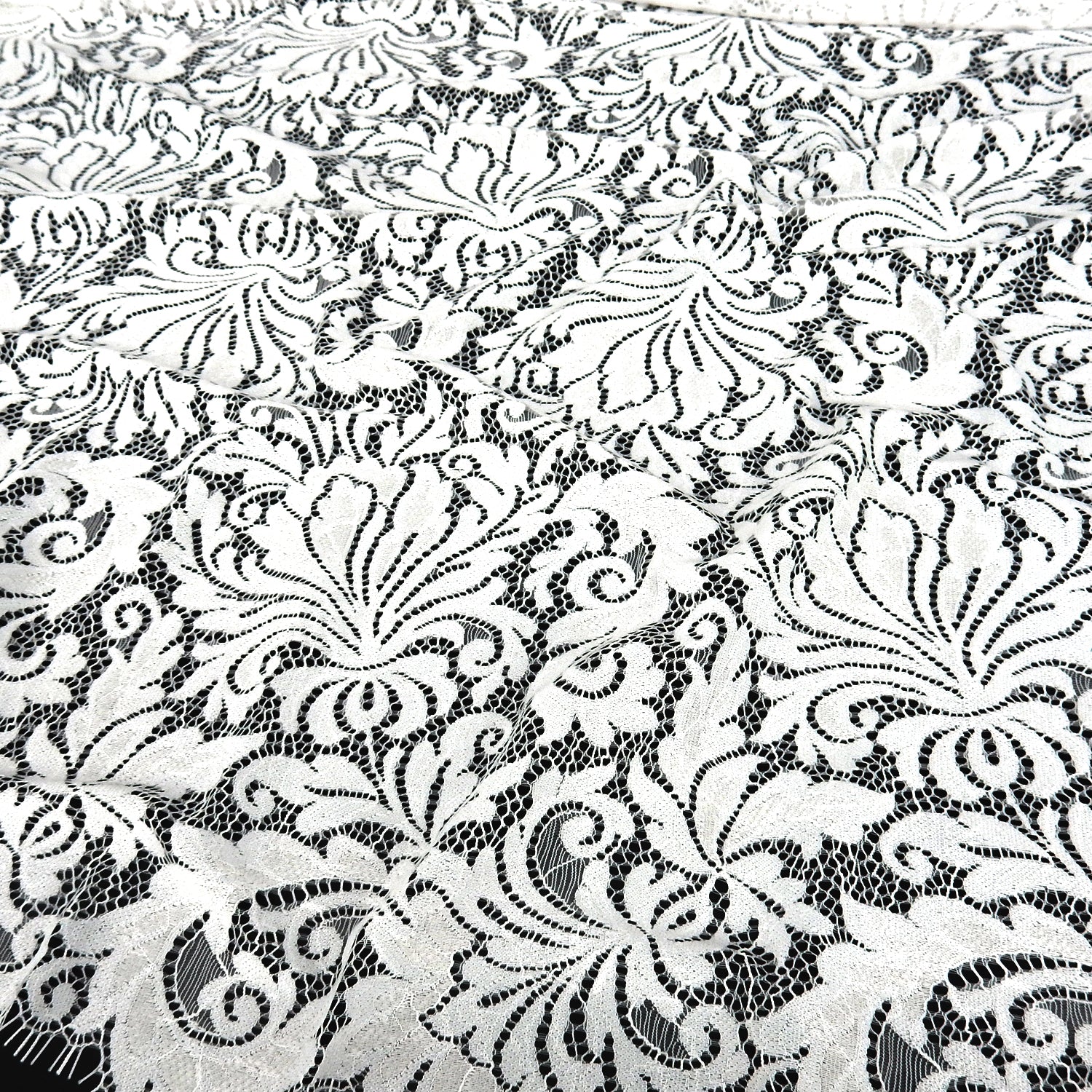 Double Scalloped Eyelash Border Klauber Lace Fabric 3570 Ivory