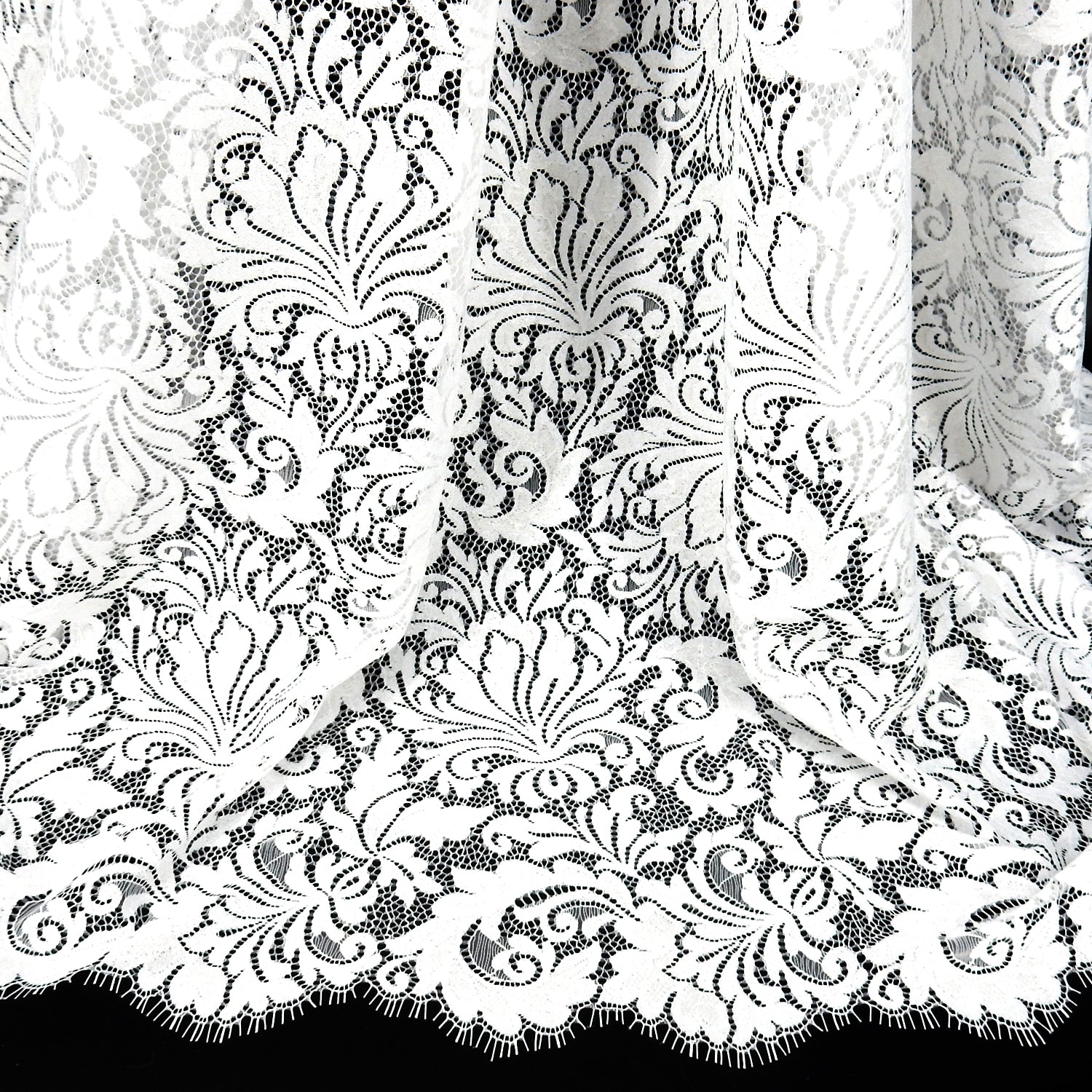 Double Scalloped Eyelash Border Klauber Lace Fabric 3570 Ivory