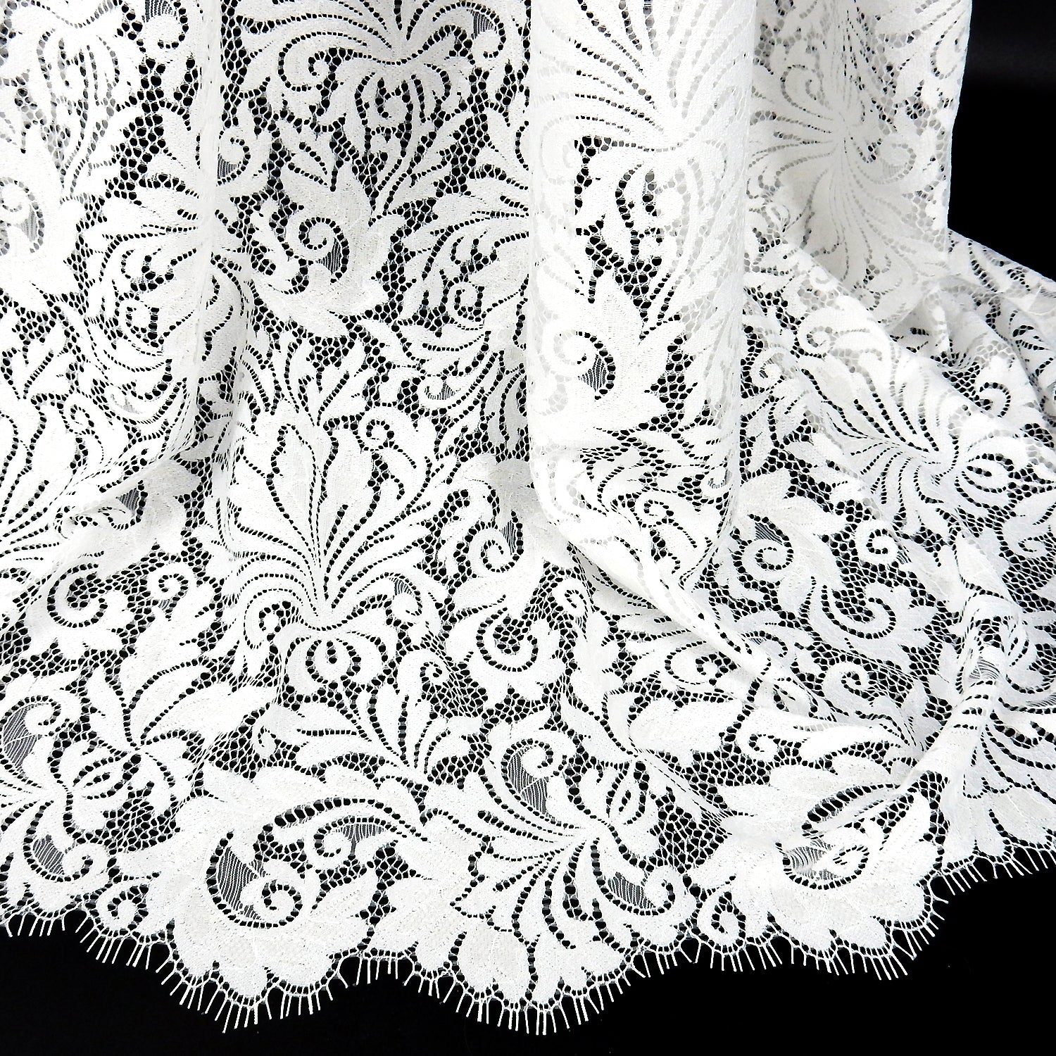 Double Scalloped Eyelash Border Klauber Lace Fabric 3570 Ivory