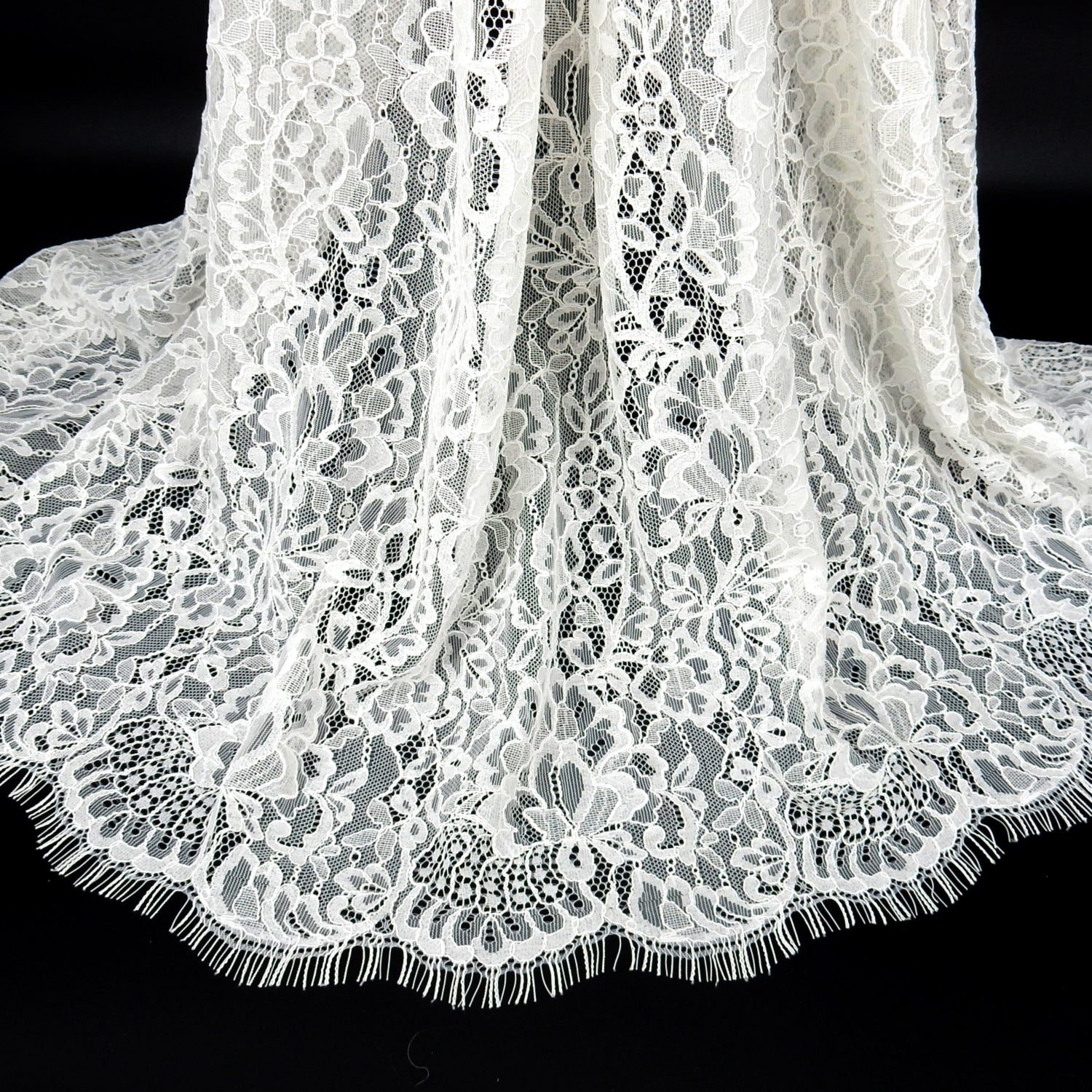 Double Scalloped Eyelash Border Klauber Lace Fabric 4000 Off White