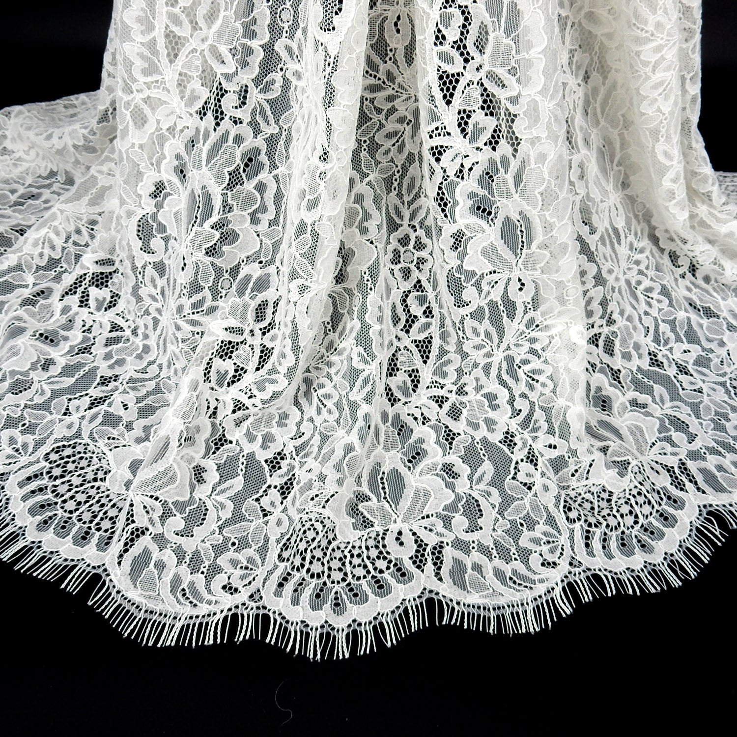 Double Scalloped Eyelash Border Klauber Lace Fabric 4000 Off White