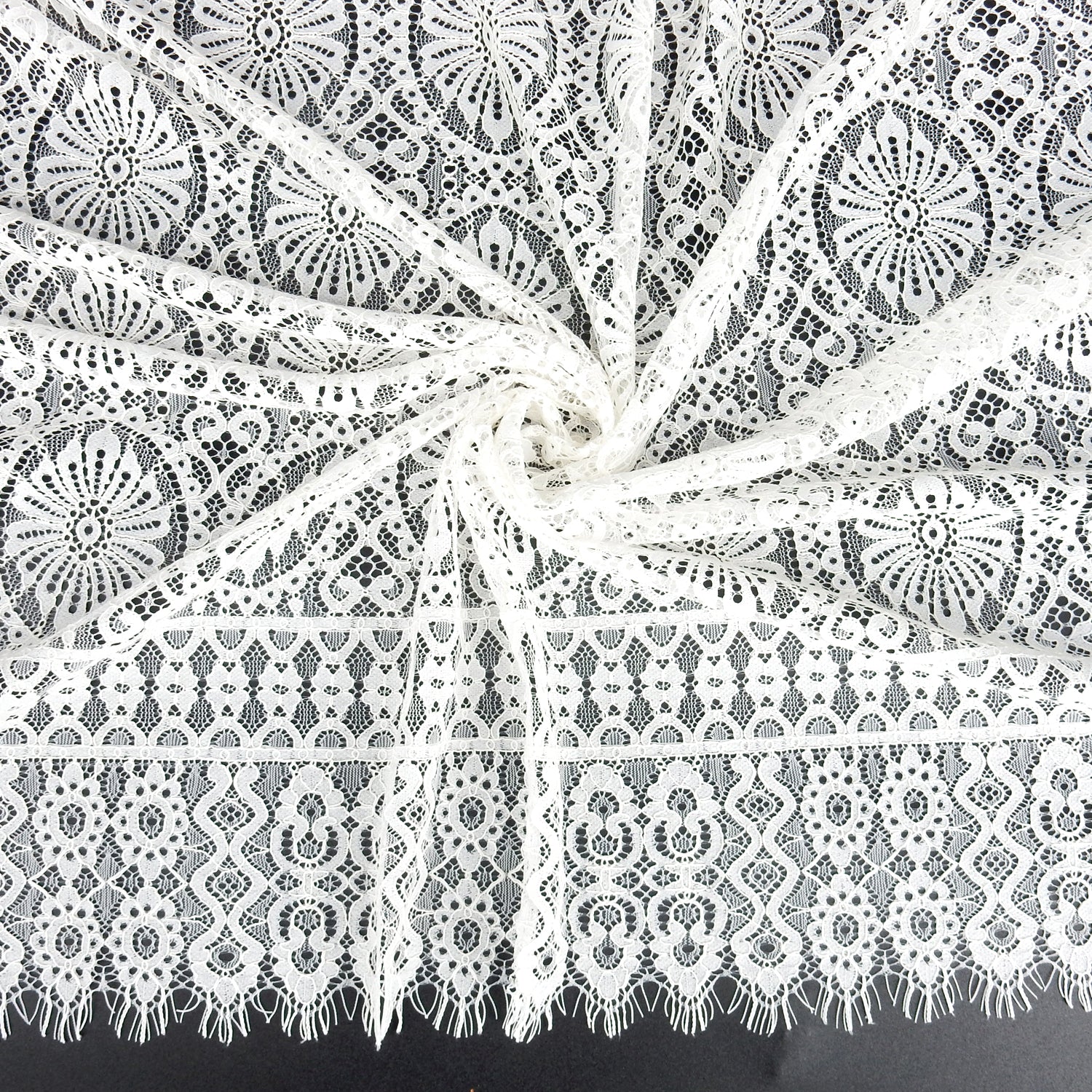 Double Scalloped Eyelash Border Klauber Lace Fabric 4062 Ivory
