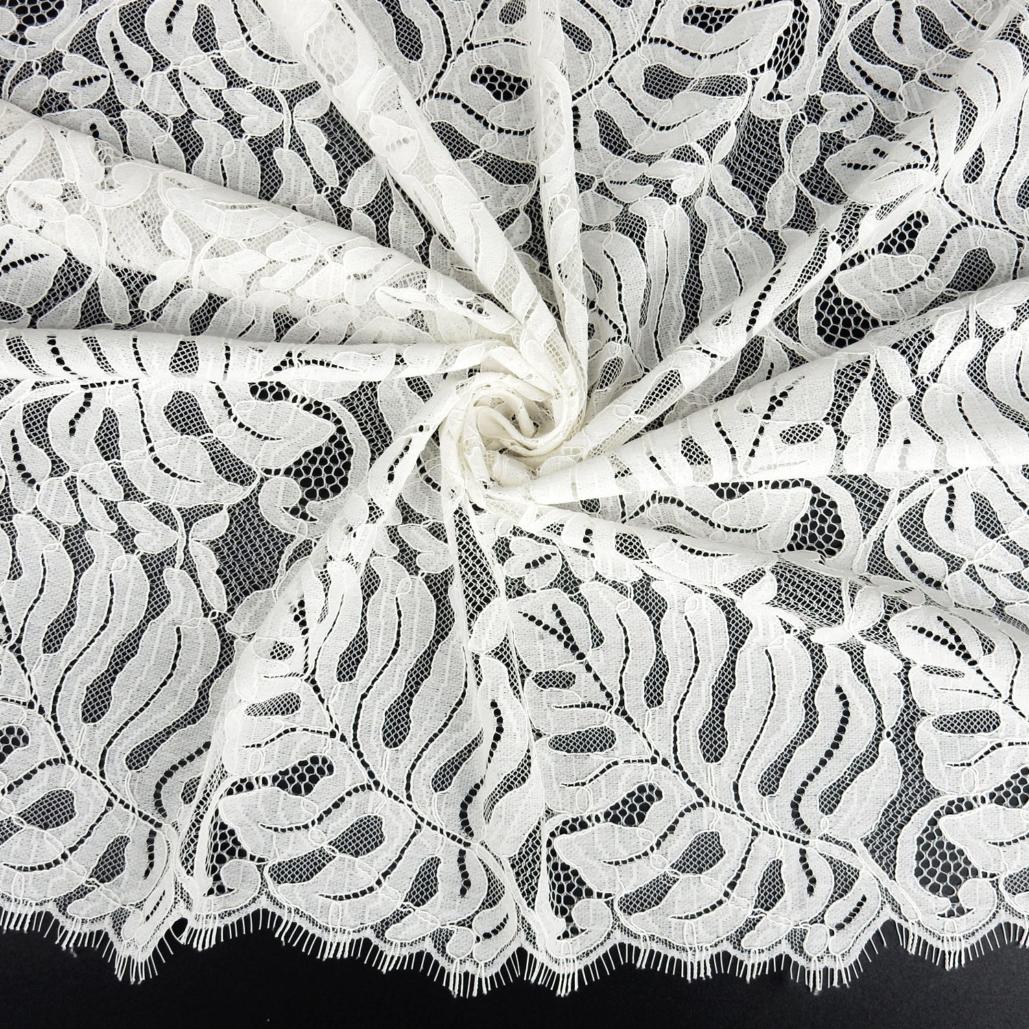 Double Scalloped Eyelash Border Klauber Lace Fabric 4080 Ivory