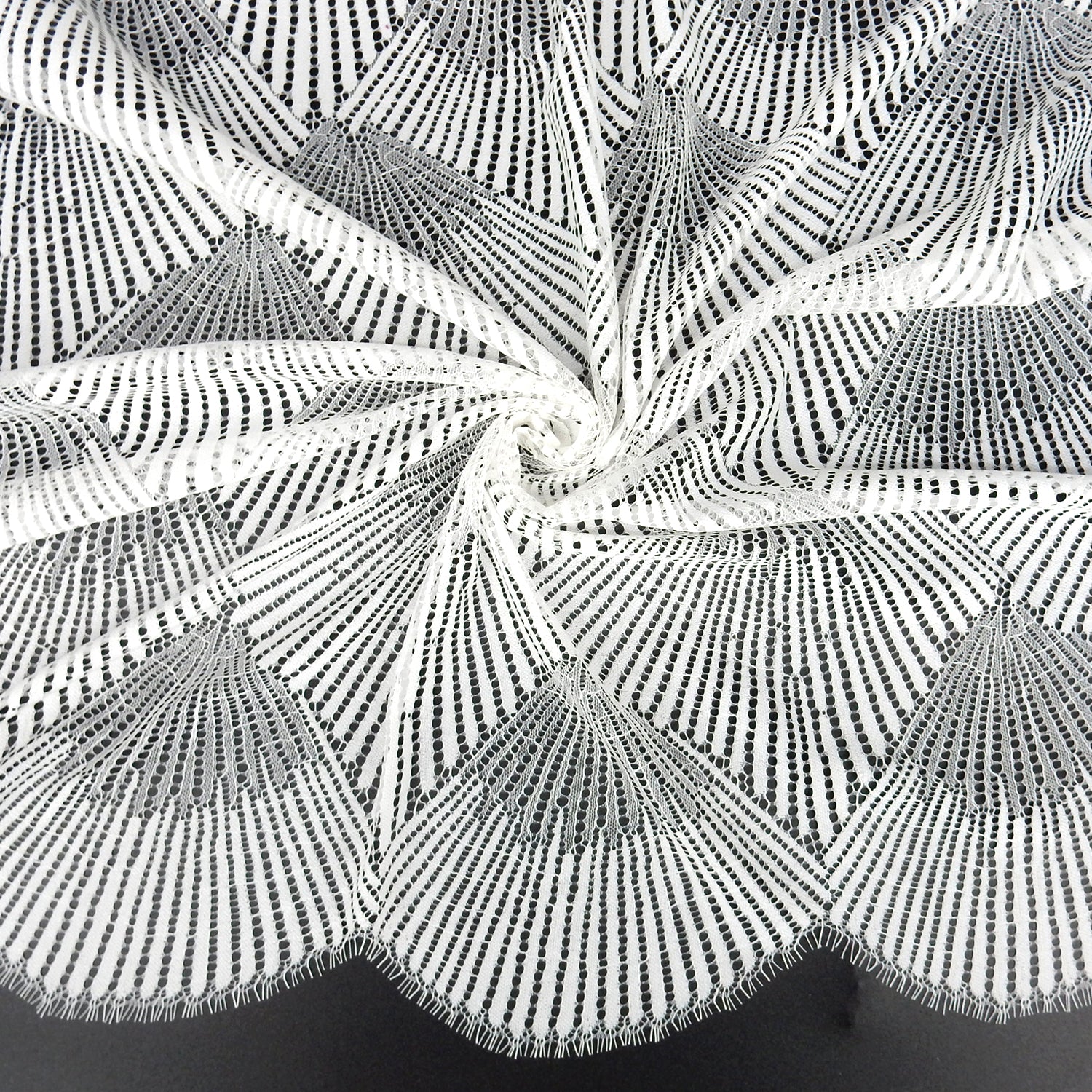 Double Scalloped Eyelash Border Klauber Lace Fabric 4120 Ivory
