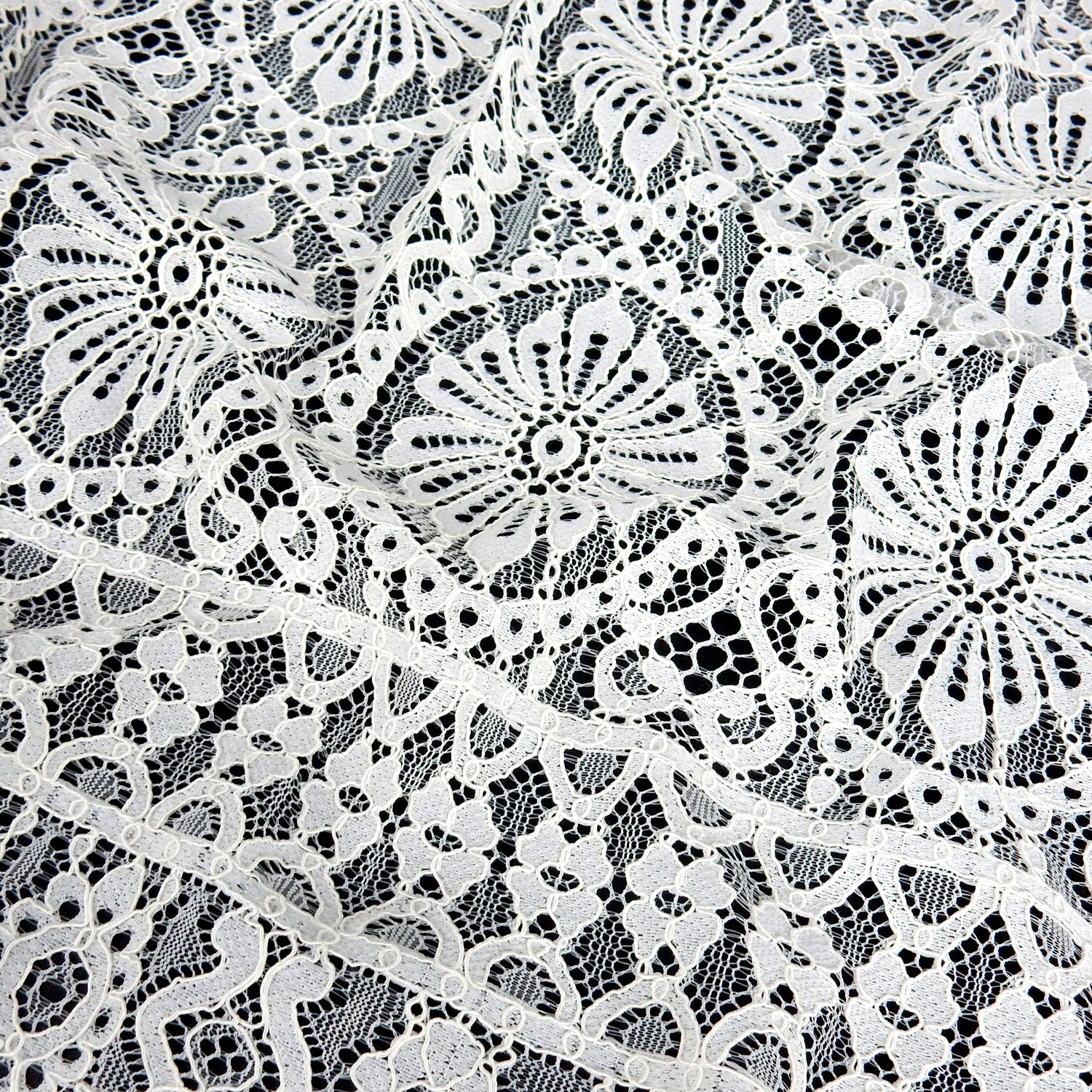 Double Scalloped Eyelash Border Klauber Lace Fabric 4062 Ivory