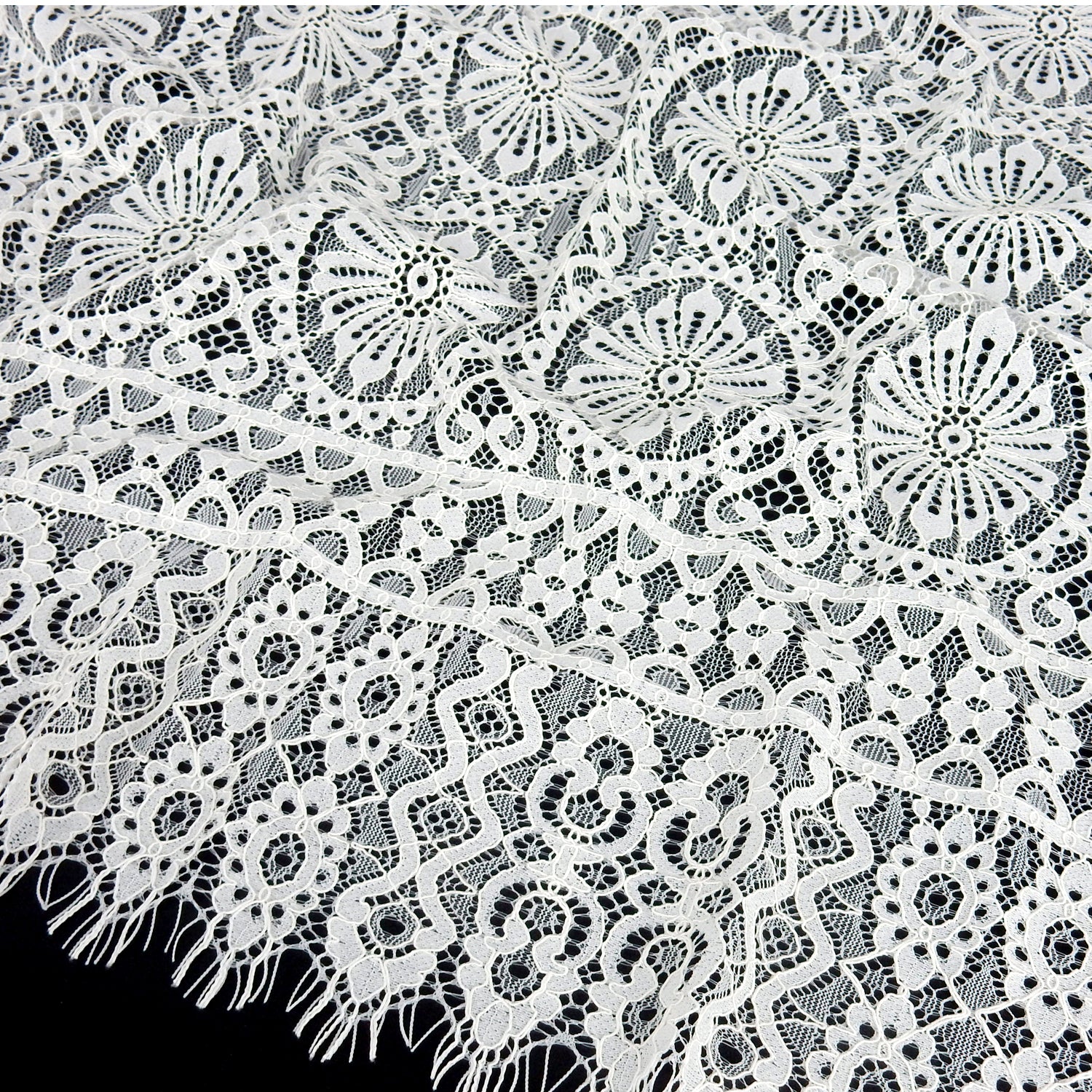 Double Scalloped Eyelash Border Klauber Lace Fabric 4062 Ivory