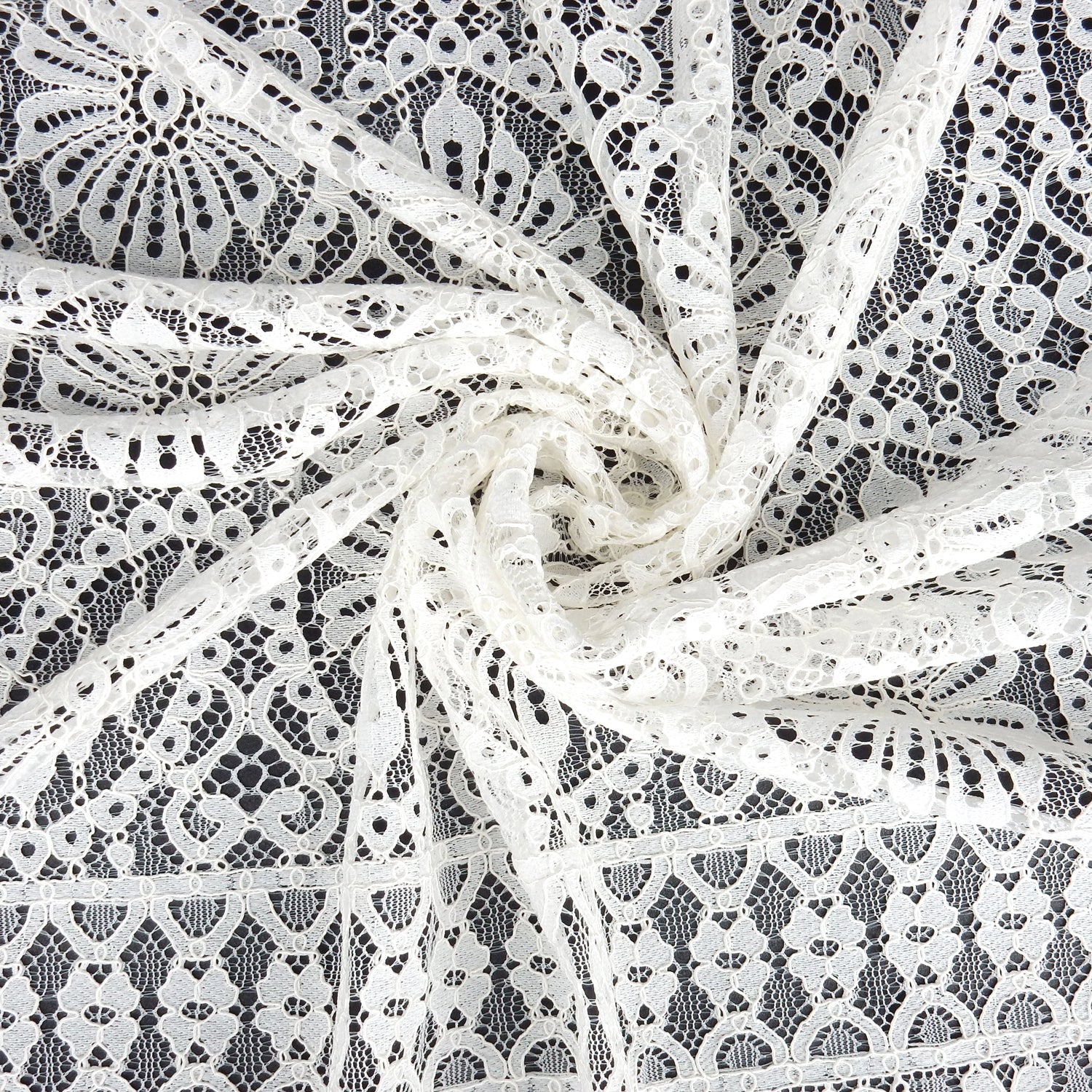 Double Scalloped Eyelash Border Klauber Lace Fabric 4062 Ivory